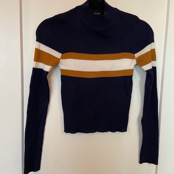 Cropped Sweater - Picture 1 of 2